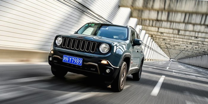 情怀or实力？ 测Jeep自由侠2.0L四驱版
