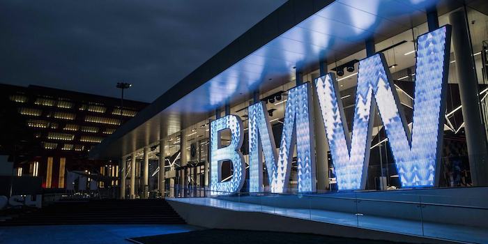 速度、艺术与咖啡，尽在BMW粉丝上海新据点