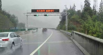 “右侧超车”到底是怎么超？为什么违规？