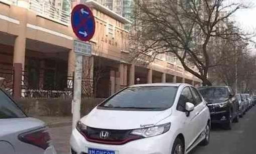 转左不给，转右也不给,这路应该怎么走呢？