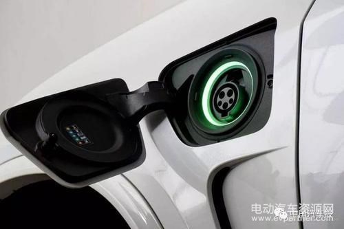技术落后制约行业发展 新能源汽车难题如何破解？