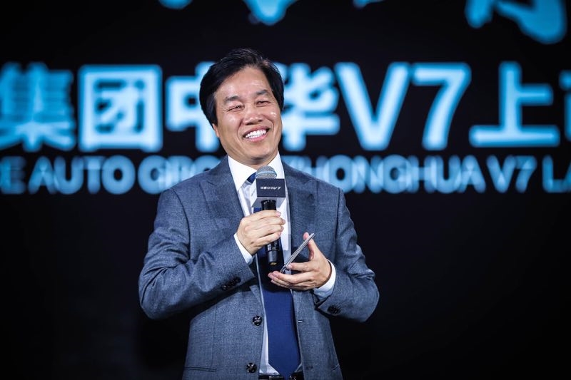 官宣！阎秉哲接替祁玉民任华晨汽车董事长