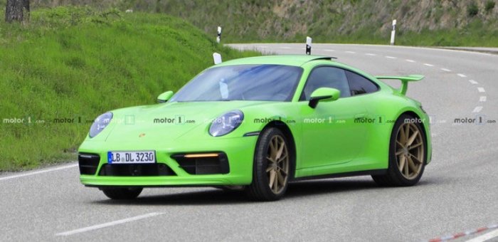 全新保时捷911路试 疑为911 Turbo或GT3？