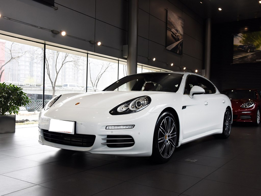 保时捷召回5.7万辆Cayenne、Panamera