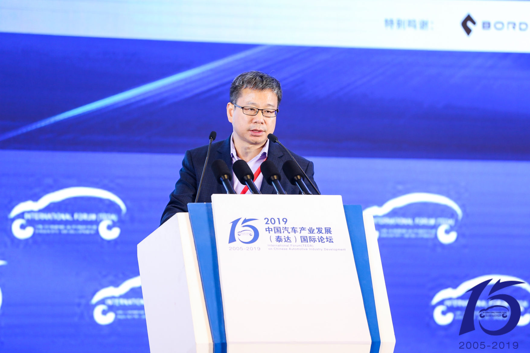 黄希鸣：做好准备，迎接新能源汽车产业的机遇和挑战