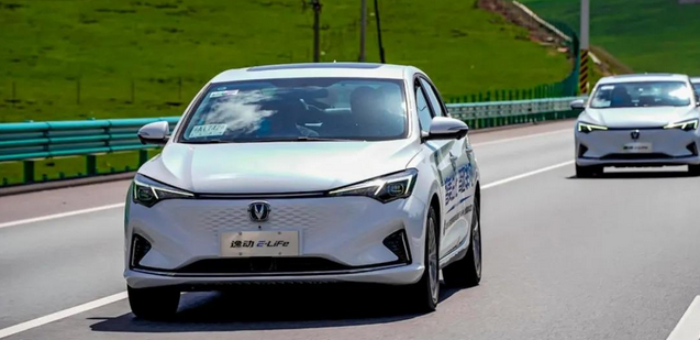 续航可达425km 长安逸动E-Life表现如何？