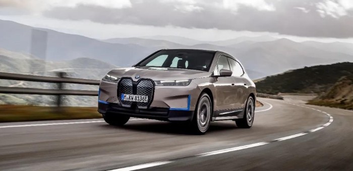 BMW iX全球首发：未来，可能在明年下半年就来了