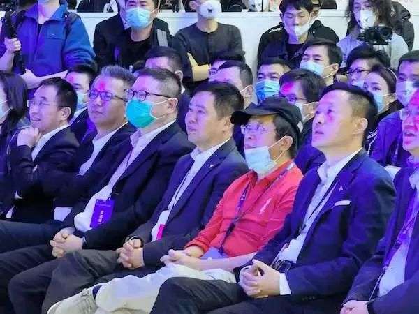 360押注新造车，周鸿祎“疲惫”追风