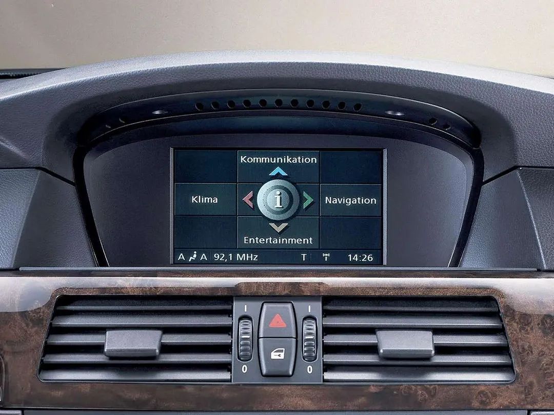 宝马iDrive 8要怎么重新定义人车关系？