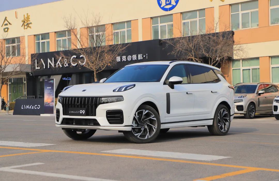 新旗舰登场瞄准合资标杆，领克09的底气何在？