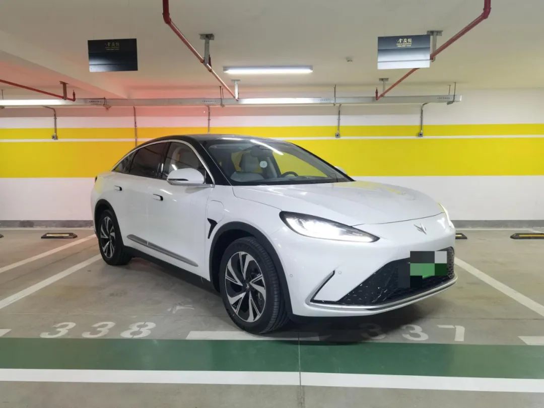 接近30万，为什么车主选择了极狐阿尔法S？