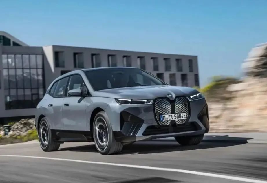 豪华品牌发力中大型纯电SUV，细分市场迎新变