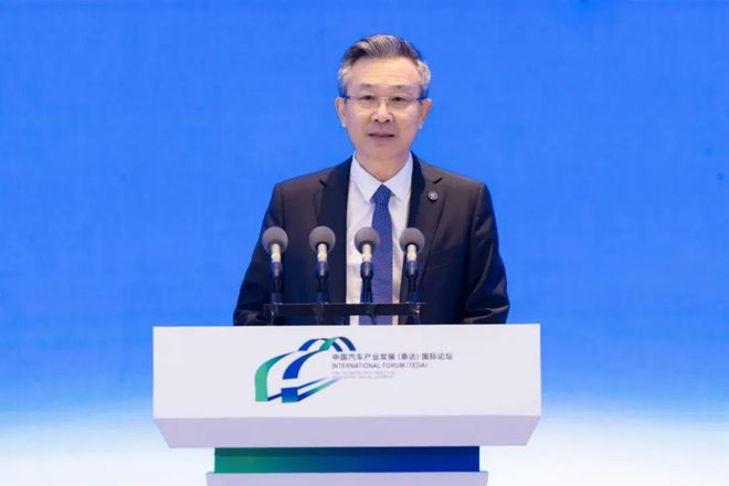 机遇与挑战并存，商务部加大对车企出海的支持力度