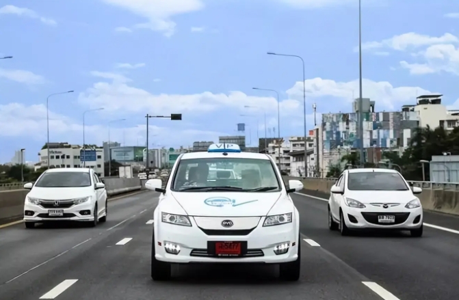 中国成最大汽车出口国，泰国人排队订车