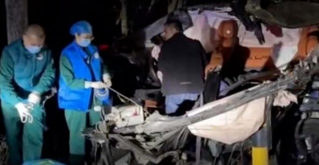 理想L7疑超速追尾致2死1伤，擅自公布数据避谈安全问题引热议