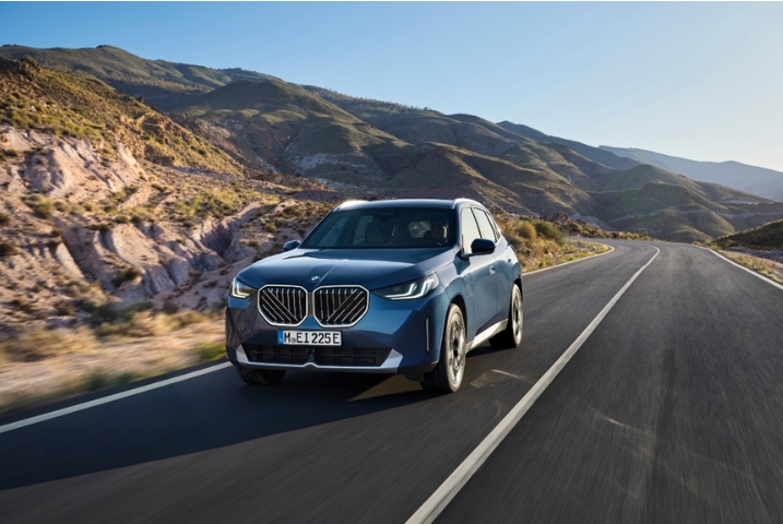 第四代BMW X3首发，国产后打“价格战”不能只靠加长