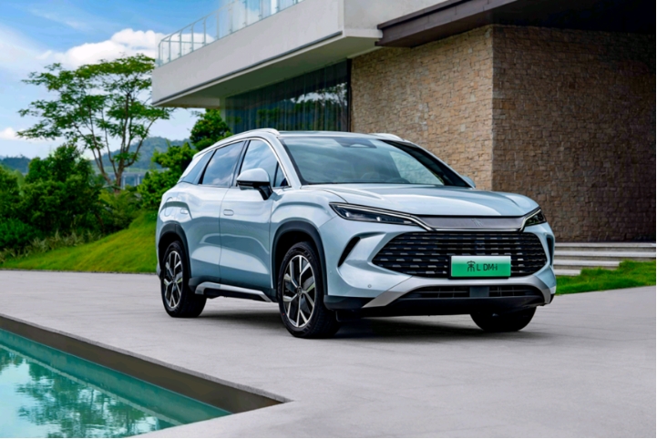 第五代DM技术上车，13.58万元起比亚迪宋家族双车齐发
