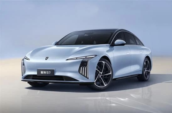 不到12万就能买的纯电中大型轿车，东风风行星海S7真的香？