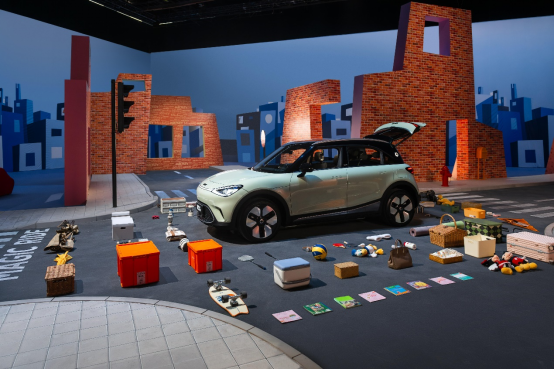 轻奢电动小钢炮的终极对决：15万买Smart精灵#1还是MINI EV？