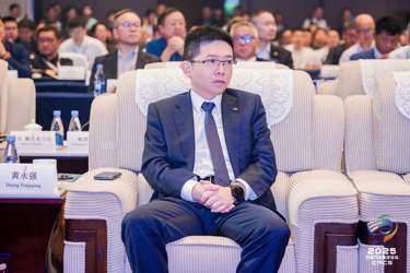 黄永强：汽车行业的三重变革与广汽应对策略