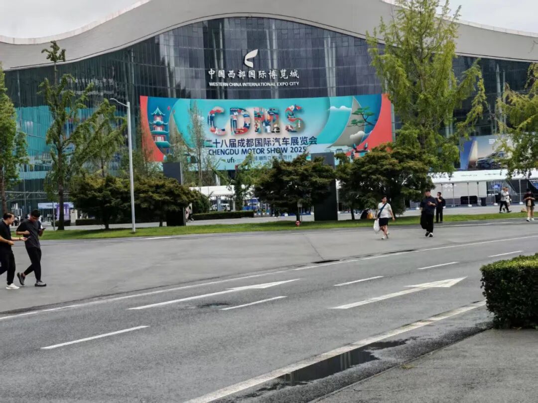 自主强势霸馆，合资迎难而上，成都车展提前剧透车市新格局